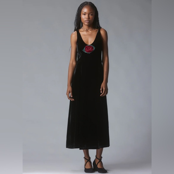 Unif Size Extra Small Rhianne Dress NWT Black Velvet Midi Rose Whimsygoth Vampy - Picture 1 of 15